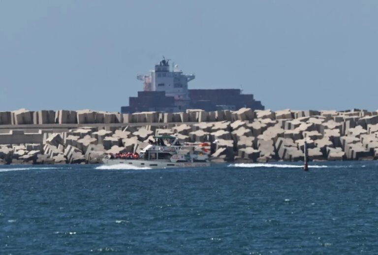 Italia informa que Israel planea repatriar a los 400 miembros detenidos en la Flotilla a Madrid y