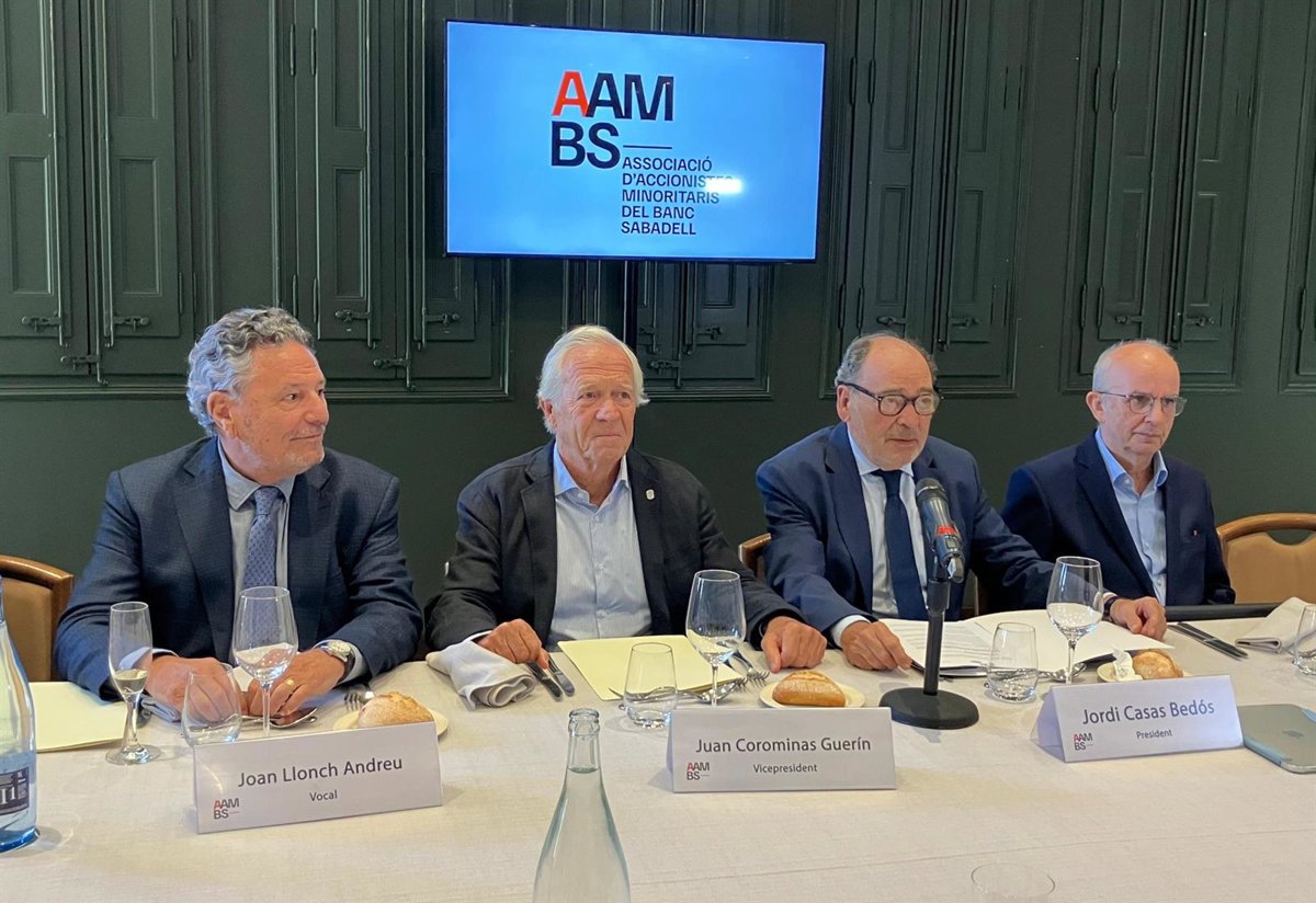 Minoritarios de Sabadell señalan posibles acuerdos secretos entre David Martínez y BBVA