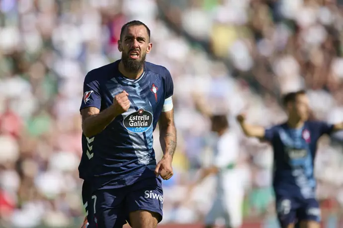 Borja Iglesias, incluido en la lista para los partidos contra Georgia y Bulgaria