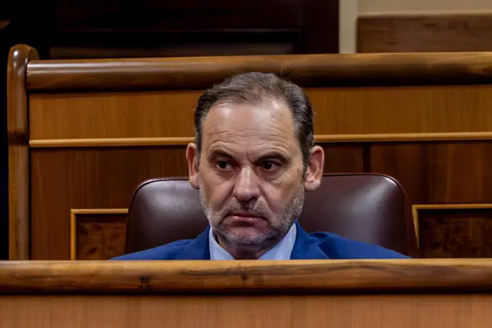 Ábalos bromeó con Koldo sobre deducciones en el IRPF para "donativos" a mujeres: "Necesito