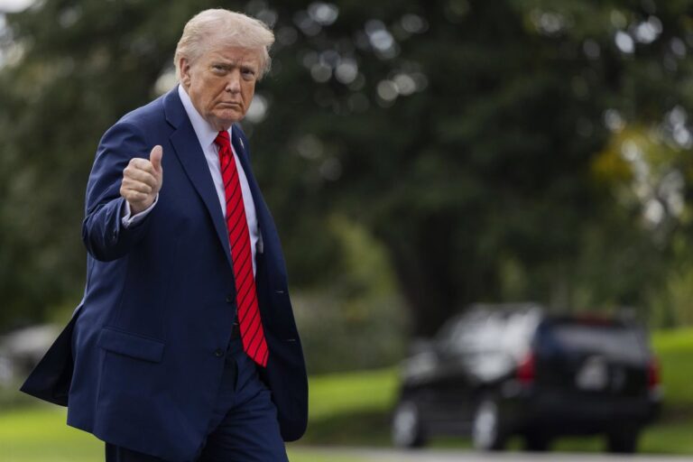 Trump impone arancel del 100% a productos chinos y establece controles para la exportación de