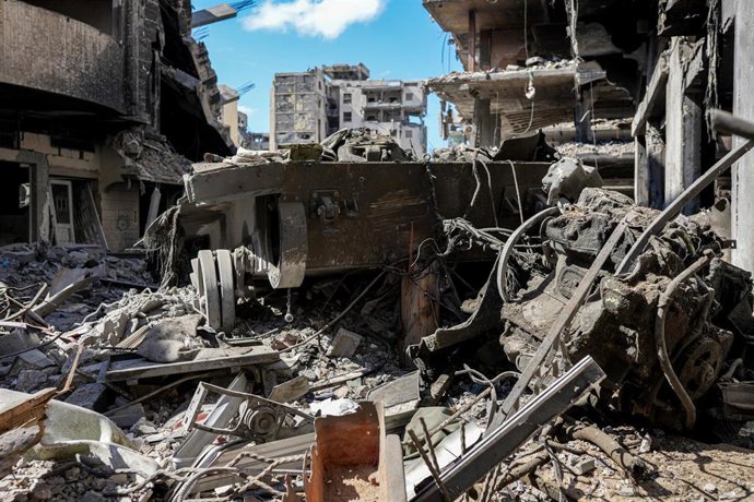 Escombros en el &aacute;rea de Karam&eacute;, en el norte de Gaza, devastada por la ofensiva israel&iacute;
