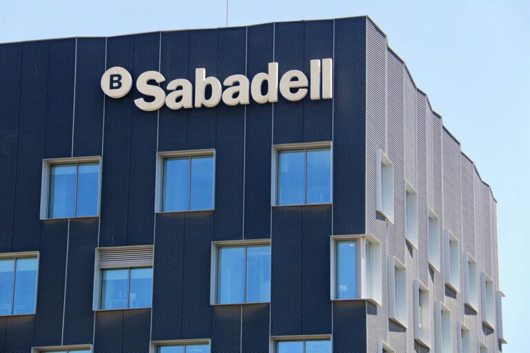 Bruselas continúa con el expediente a España tras el fracaso de la OPA de BBVA sobre Sabadell