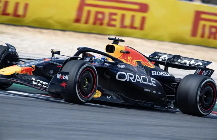 Verstappen se lleva la victoria inicial y Alonso deslumbran en Austin