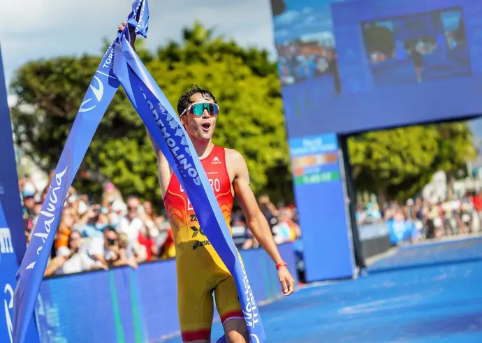 David Cantero logra la medalla de plata en las Finales de las Series Mundiales de triatlón