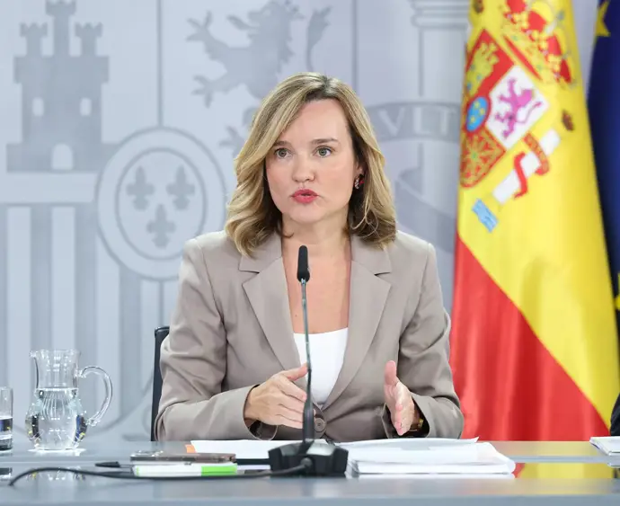 El Gobierno apoya a Rodríguez tras las críticas y destaca su labor en el área de vivienda