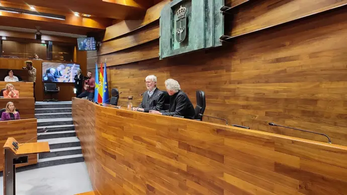 Douglas Massey advierte en Oviedo sobre el peligro del movimiento 'MAGA' y la posible segregación