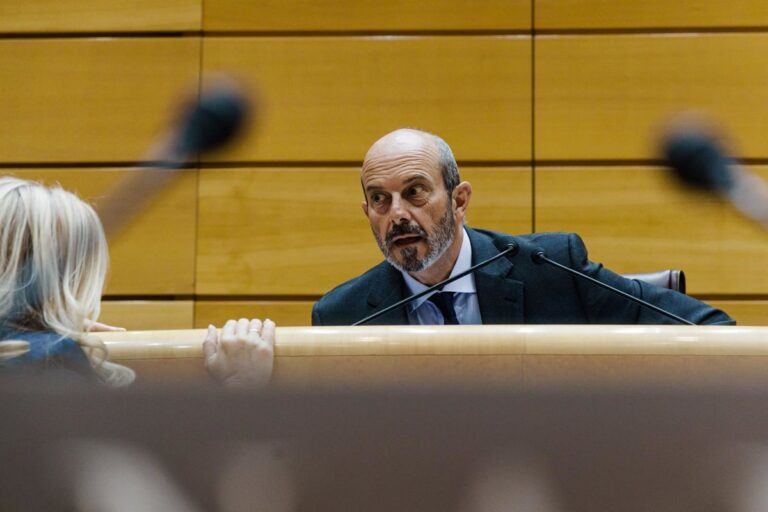 El PP da luz verde en el Senado para llevar al Gobierno al Constitucional por los PGE en español