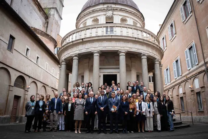 Urtasun presenta en Roma un centro para coordinar crisis patrimoniales con las comunidades