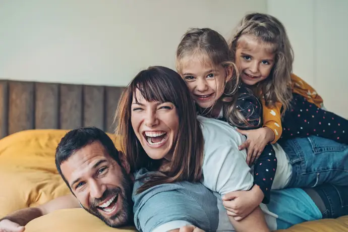 El nivel mínimo de felicidad que se necesita para una vida más larga y sus beneficios
