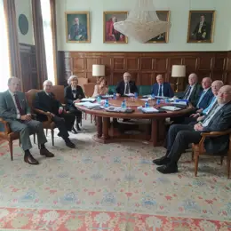 Las Reales Academias apoyan unánimemente a Muñoz Machado ante las críticas de García Montero