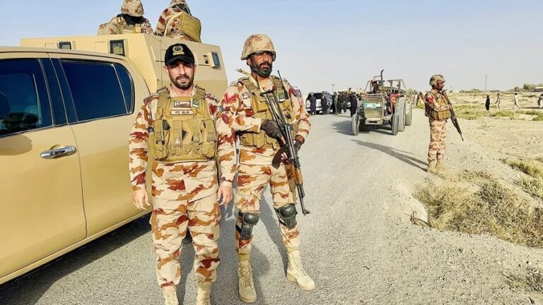 AFGANISTAN PAKISTAN