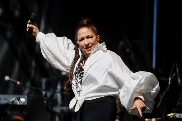 Gloria Estefan celebra la unidad en Madrid durante la fiesta de la Hispanidad según EFE
