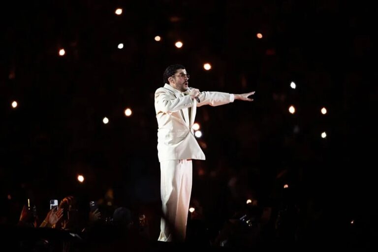 La Fundación de Bad Bunny abre un espacio interactivo con la cultura navideña de Puerto Rico
