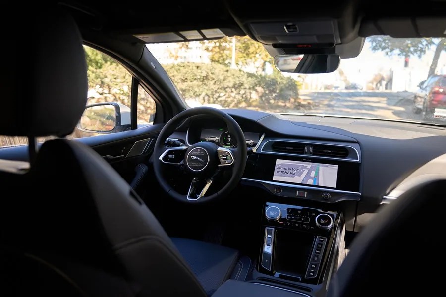 Waymo empieza a transportar pasajeros en autopistas utilizando sus veh&iacute;culos aut&oacute;nomos