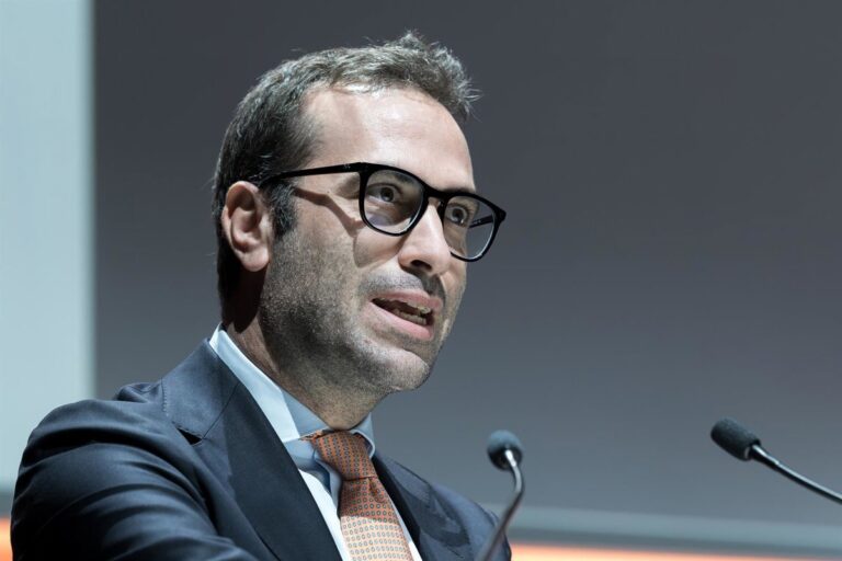 Cuerpo busca impulsar la exportación española de bienes de equipo hacia el mercado chino