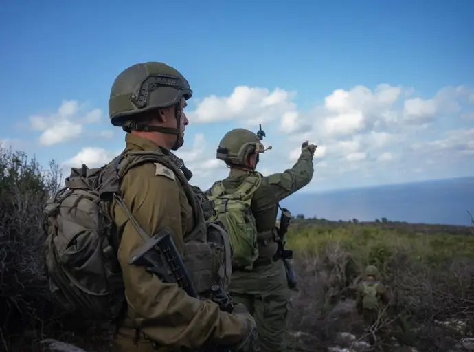 Israel destruye edificios presuntamente utilizados por Hezbolá en una nueva operación en Líbano