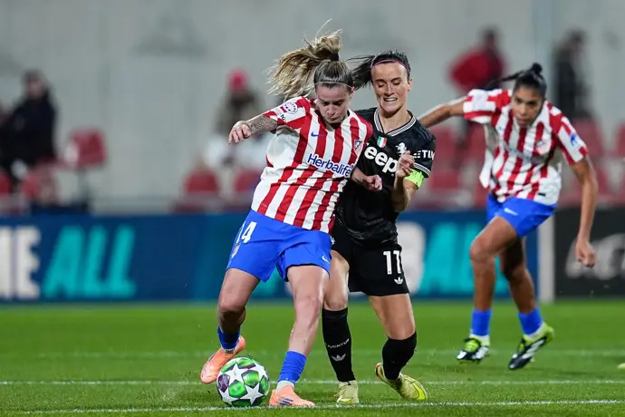 El Atlético sufre otra derrota en casa y complica su futuro en la Champions