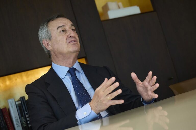 Banco Sabadell amplía su base de clientes, aunque por debajo de lo previsto debido a la
