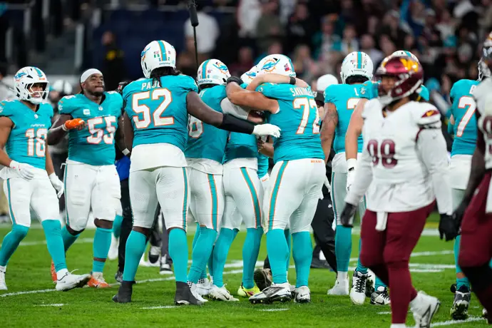 Los Dolphins ganan en la prórroga el emocionante partido de la NFL celebrado en Madrid