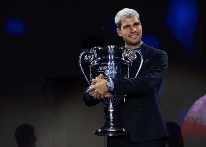 Alcaraz comienza una nueva fase como número uno del mundo en el tenis