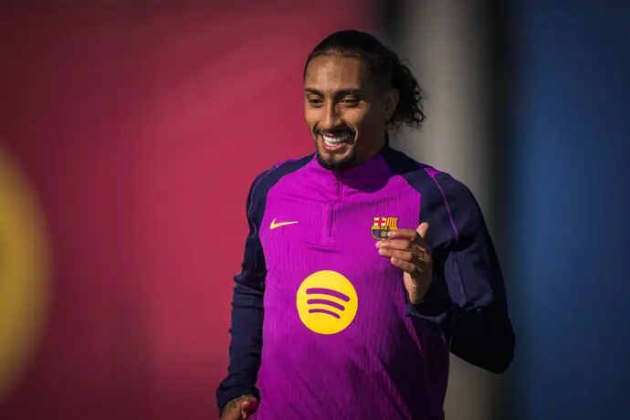 Raphinha se une al equipo justo a tiempo para el estreno del Barça en el Spotify Camp Nou