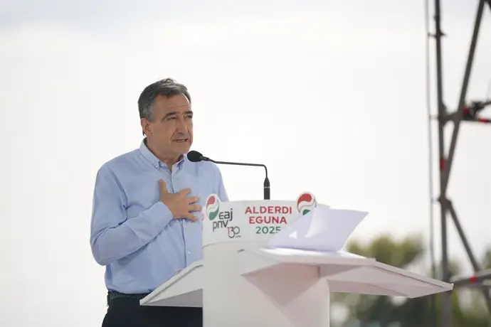 Aitor Esteban desmiente que el PNV solicitara nombramientos a Cerdán tras la moción de censura