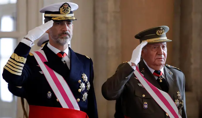 Juan Carlos I y Felipe VI, dos monarcas diferentes, pero apropiados para su tiempo en España.