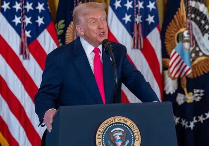Trump sugiere pena de muerte para demócratas que pidieron a militares desobedecer órdenes