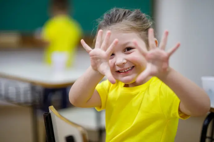 Este sencillo gesto podría ser clave para el rendimiento de los niños en matemáticas
