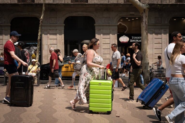 Ofertas especiales en vuelos, hoteles y trenes para tus próximas vacaciones, no te las pierdas