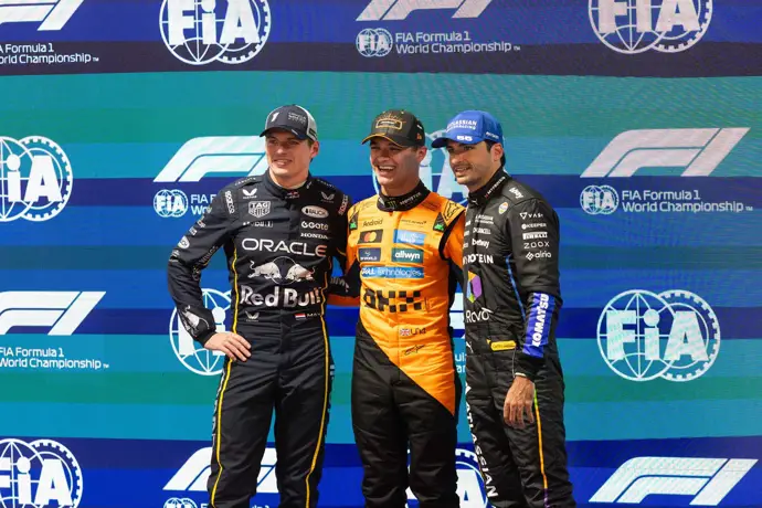 Norris consigue la pole en Las Vegas bajo la lluvia y Sainz saldrá en la tercera posición