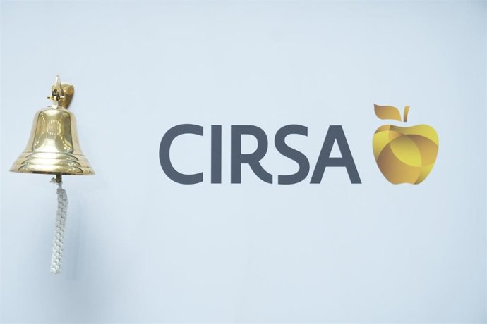 Archivo - Toque de campana por la salida a Bolsa de Cirsa, a 9 de julio de 2025, en Barcelona, Catalu&ntilde;a (Espa&ntilde;a). El toque de campana realizado por Joaquim Agut en la Bolsa de Barcelona marca la entrada oficial de Cirsa en los mercados burs&aacute;tiles, con una