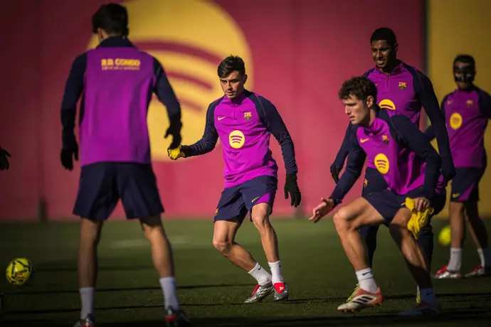 Pedri se une al grupo y tiene opciones de regresar ante el Alavés
