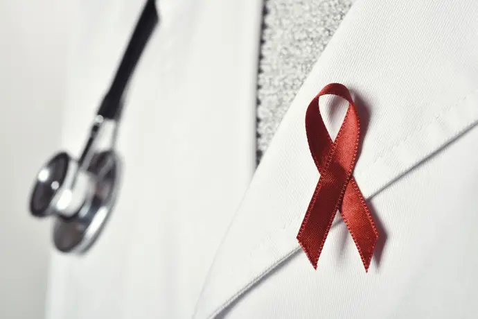 Hallan marcadores inmunológicos que pueden predecir cáncer en personas con VIH