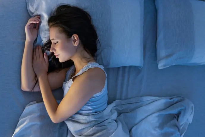 La etapa del sueño que "moldea" tu cerebro: lo que ocurre mientras duermes y no sabías