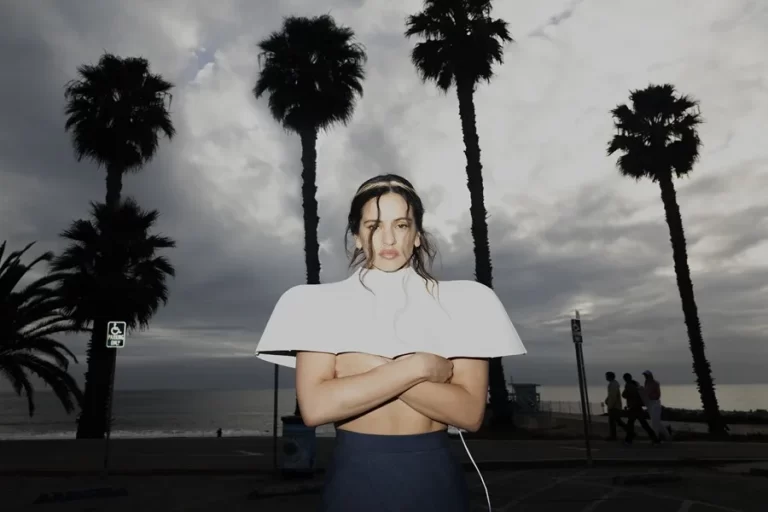 'Lux' de Rosalía brilla entre los mejores discos según Variety y destaca por su innovador sonido