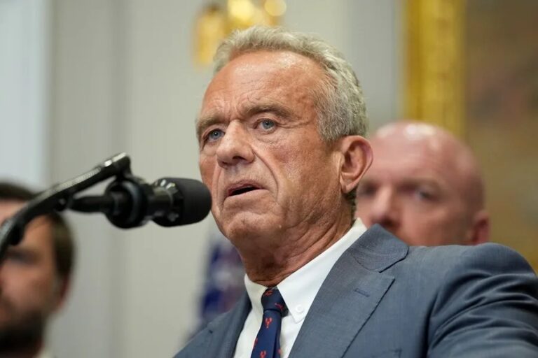 El Gobierno de Trump restringe la atención médica para menores transgénero