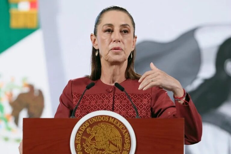 México renuncia fiscal general