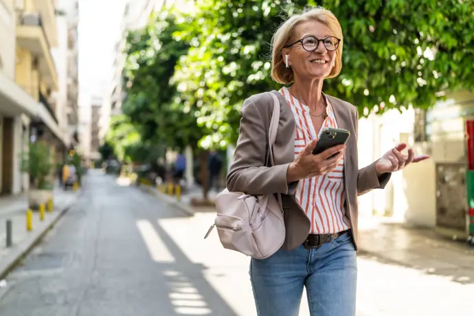 El misterio de los 9 minutos: cómo caminar más en el trayecto laboral sin tardar más