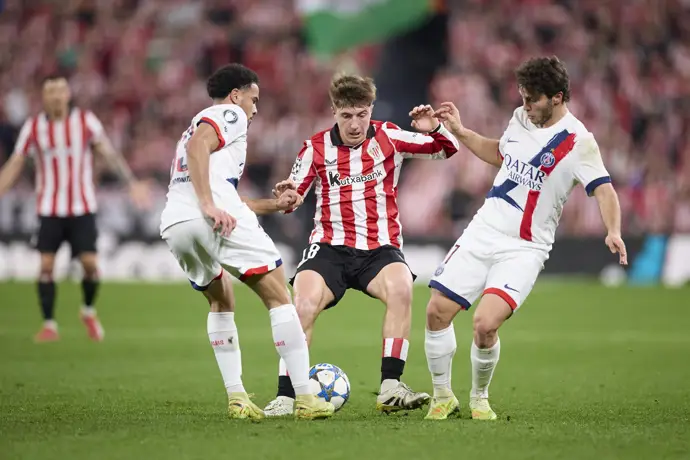 El Athletic se impone al PSG y mantiene su esperanza en la competición