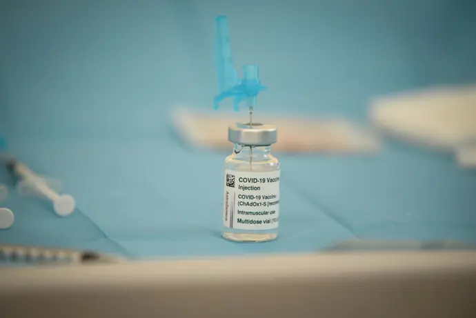 Posibles causas de miocarditis tras vacunación con ARNm contra la COVID-19