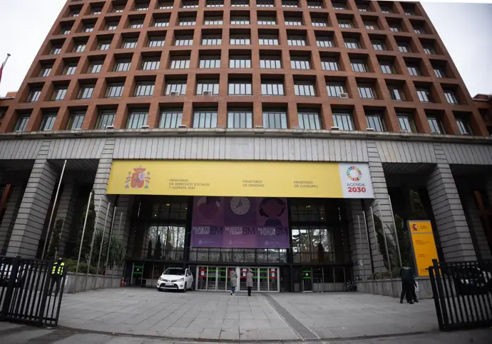Sanidad rechaza la creación de un Estatuto Marco para médicos tras el encuentro con CESM y SMA