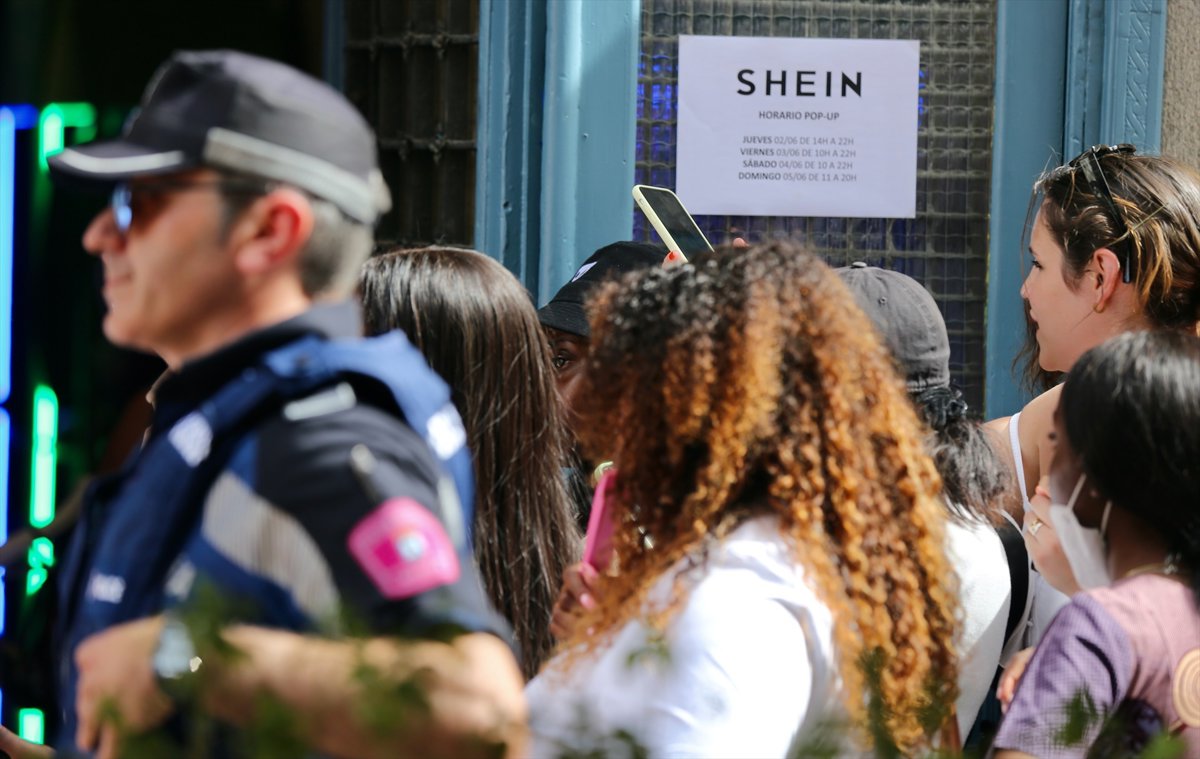 La UE aplicará en julio una tasa de 3 euros a compras en plataformas de bajo coste como Shein y