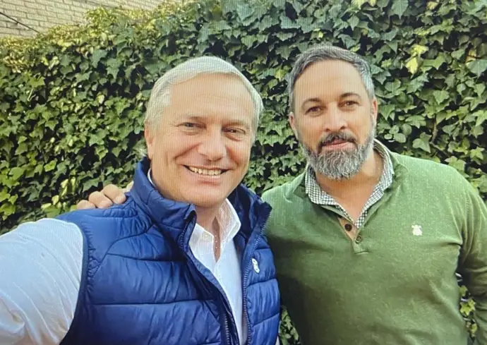 Abascal felicita a Kast por su contundente victoria en la segunda vuelta de las elecciones en Chile
