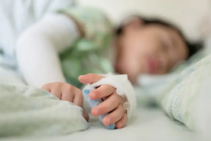 Neuroblastoma infantil: una nueva terapia que podría beneficiar a niños con cáncer difícil de