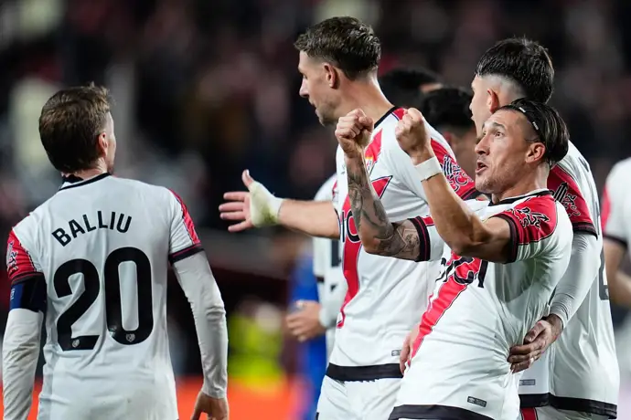 El Rayo avanza a octavos de la Conference tras una destacada actuación en los grupos