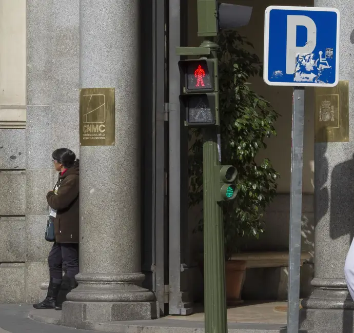 La CNMC sanciona a UFD (Naturgy) con 5 millones por limitar la competencia en contadores eléctricos