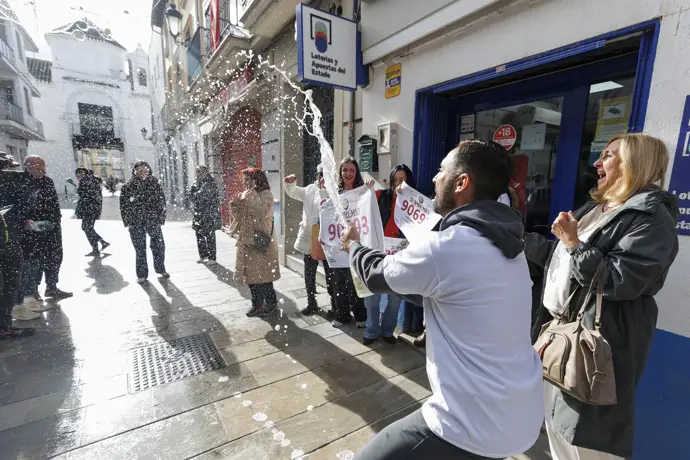 Aumento del 30% en accidentes oculares graves durante la Navidad y sus causas.