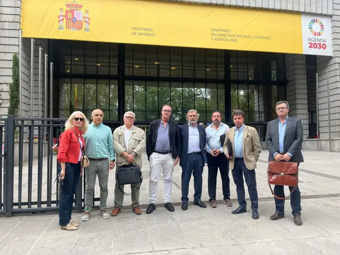CESM y SMA critican el "desprecio total" de Sanidad hacia los médicos en el nuevo borrador del